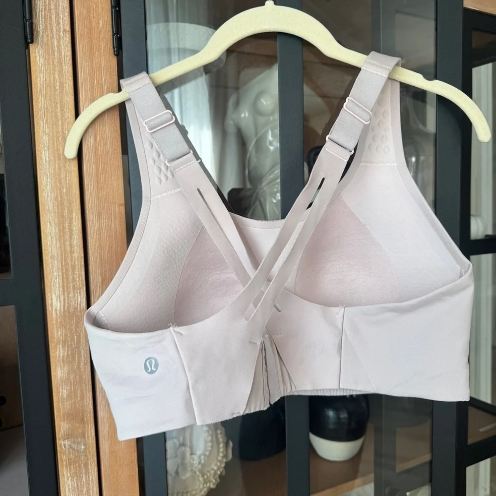 lululemon athletica size 36d